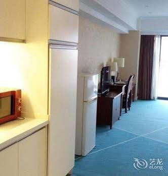 Hotel Pujiang Expo 3*